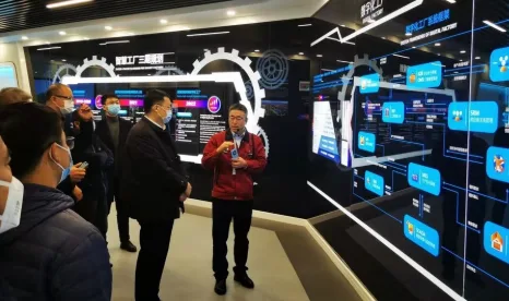 对标数字化转型典型案例-中加特智慧工厂考察参观