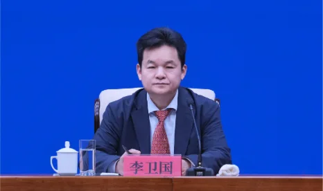 奥利普奇智CEO李卫国出席青岛市政府新闻发布会，分享中小企业数字化转型实效路径